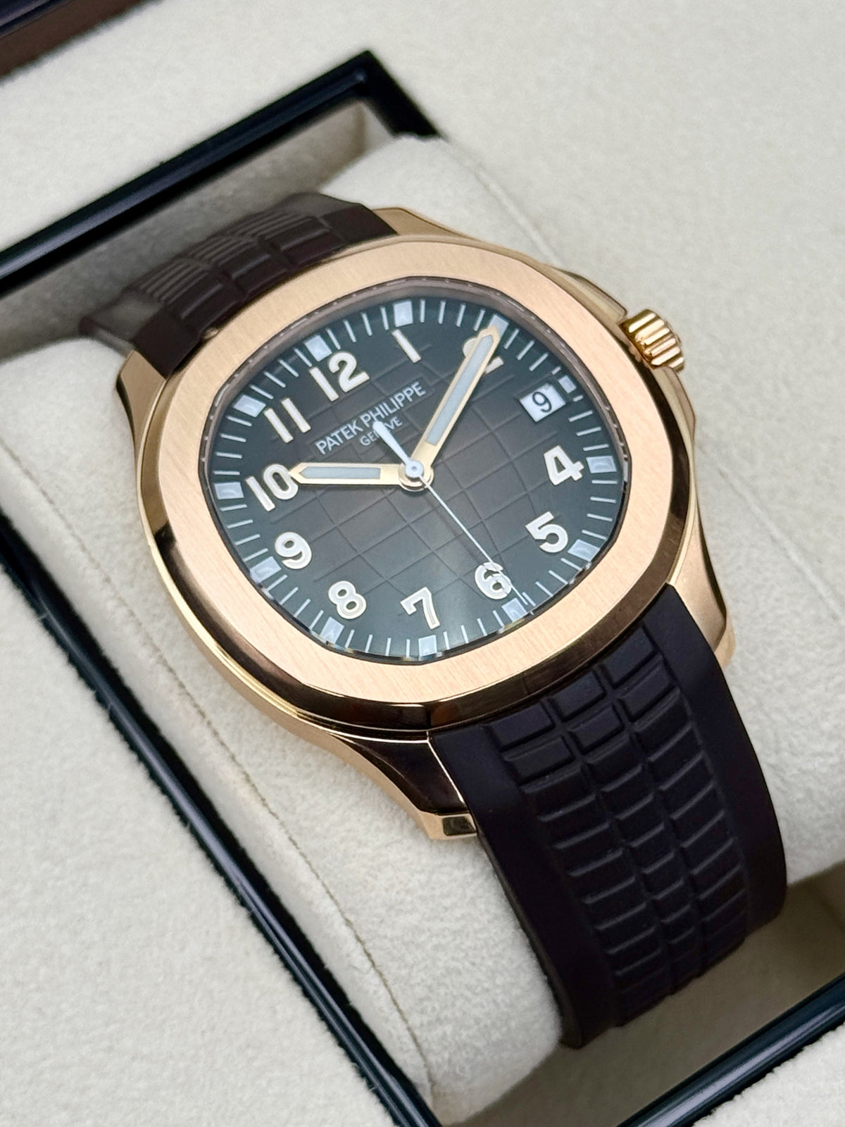 Patek Philippe Aquanaut 40.8mm 5167R-001 Rose Gold Brown Dial